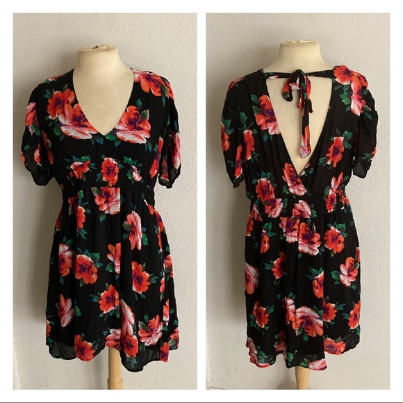 Forever 21 Dresses & Skirts - ⭐️$10 DEAL Forever 21 floral tunic/ mini dress